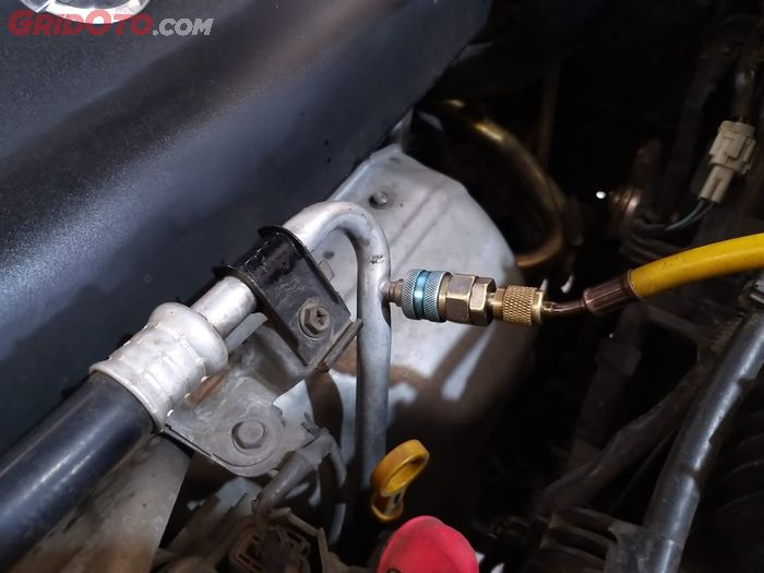 ac mobil, mobil bekas, kompresor ac mobil, kompresor AC, penyebab kompresor ac mobil dengung, apa penyebab kompresor ac mobil dengung, kenapa kompresor ac mobil dengung, kenapa kompresor ac dengung, Gara-gara Hal Ini Kompresor AC Mobil Bisa Jadi Bunyi Berdengung