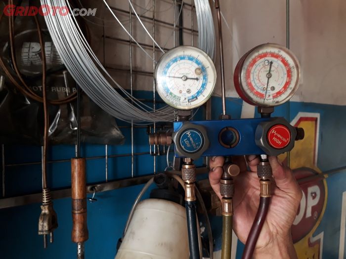 ac mobil, mobil bekas, penyebab ac mobil tidak dingin, ac mobil nggak dingin, penyebab ac mobil nggak dingin, kenapa ac mobil nggak dingin, Biar AC Mobil Dingin Terus, Tabung Kecil Ini Wajib Diganti Tiap Dua Tahun