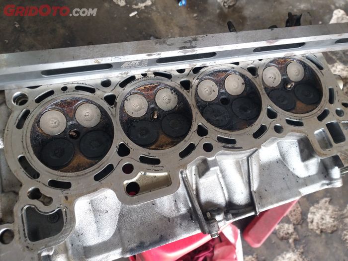 panas, suhu, Overheat, radiator coolant, turun mesin, Mesin Mobil Overheat Parah Bisa Bikin Turun Mesin, Ini Penjelasannya