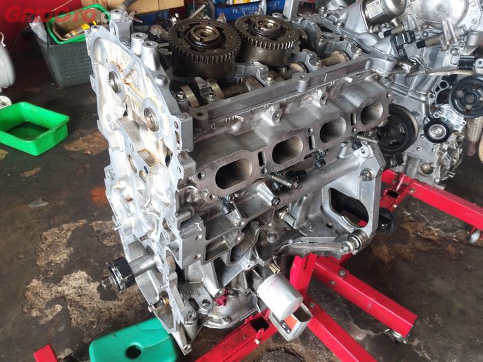 bahan bakar, manfaat, overhaul, tenaga mesin, kilometer, kerak karbon, Perlu Tahu, Ini Manfaat Overhaul Buat Mobil yang Sudah Berumur