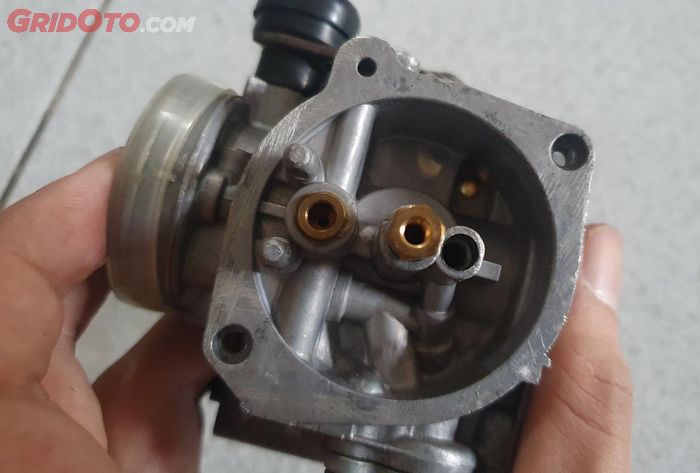 karburator, motor bekas, karburator motor, karburator vakum, karburator skep, cara servis kaburator, cara servis kaburator motor, cara aman servis kaburator motor, gimana cara servis karburator, Akhirnya Tahu, Cara Aman Servis Karburator Motor Bekas Tanpa Ribet