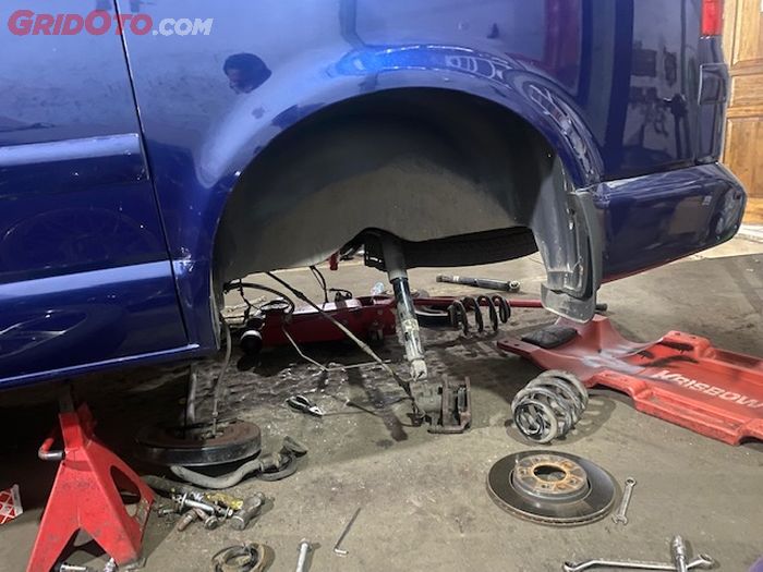 mobil bekas, Kaki-kaki, kaki-kaki mobil, penyebab kaki-kaki mobil gluduk-gluduk, penyebab mobil bunyi gluduk-gluduk, mobil bunyi gluduk, Inilah Beberapa Penyebab Kaki-kaki Mobil Bekas Bunyi Gluduk-gluduk