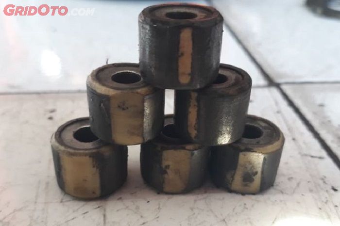 motor matic, roller, roller motor matic, dampak roller peyang dibiarkan, apa dampak roller motor matic peyang dibiarkan, Inilah Beberapa Dampak Membiarkan Roller Motor Matic Peyang