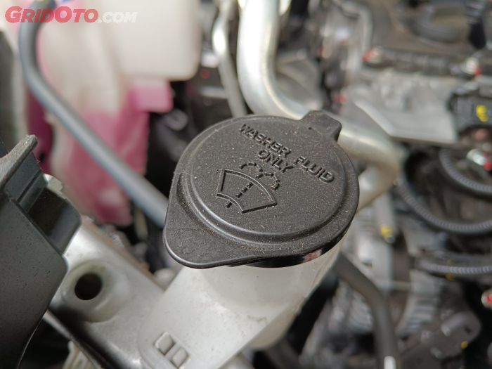 kaca, air wiper, nozzle, mampat, Air washer, Cuma Gara-gara Hal Ini, Penyebab Air Wiper Mobil Enggak Keluar