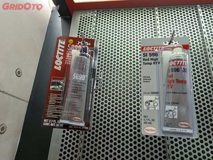 motor mogok, motor matic, cangklong busi, motor matic mogok, penyebab motor matic mogok, kenapa motor matic mogok, Ini Penyebab Dan Cara Mencegah Motor Matic Mogok Saat Hujan Deras