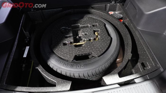 mobil bekas, cara merawat ban serep, cara merawat ban serep mobil, cara merawat ban, cara merawat ban cadangan, Cara Mudah Merawat Ban Serep Mobil, Ternyata Gampang Banget Gaes