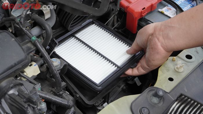 Cara Ganti Filter Udara, cara ganti filter udara mobil, cara mudah ganti filter udara, cara mudah ganti filter udara mobil, Cara Ganti Filter Udara mobil di rumah, Cara Mudah Ganti Filter Udara Mobil Bekas di Rumah Sendiri, Hemat Biaya