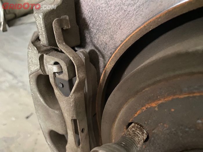 mobil bekas, kampas rem, kampas rem mobil, cara pasang kampas rem, cara pasang kampas rem yang benar, cara pasang kampas rem mobil yang benar, Ini Sebabnya Ganti Kampas Rem Cakram Mobil Bekas Jangan Ngasal Ya Gaes