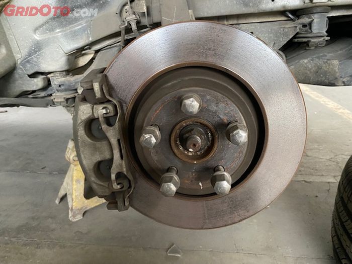 masuk angin, mobil bekas, rem mobil masuk angin, rem masuk angin, cara menangani rem masuk angin, cara menangani rem mobil masuk angin, Begini Cara Yang Benar Menangani Rem Mobil Masuk Angin, Biar Tuntas