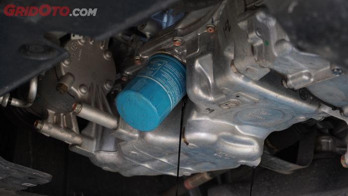 motor bekas, filter oli, motor 250 cc, filter oli mesin, filter oli mesin mobil, filter oli mesin motor, Begini Kata Mekanik Soal Aman Tidak Pakai Filter Oli Mobil di Motor