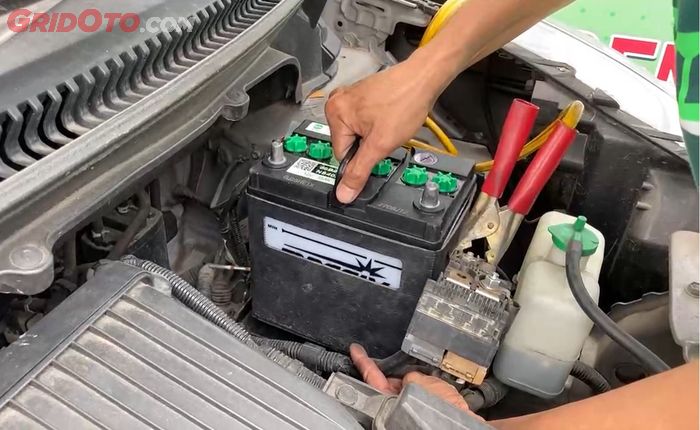 mobil bekas, aki mobil, ritual ganti aki, ritual ganti aki mobil, ritual ganti aki baru, Ini Ritual Ganti Aki Baru Buat Mobil yang Perlu Diperhatikan, Simak