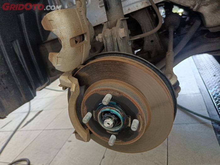 mobil bekas, kampas rem, rem mobil, kampas rem mobil, bahaya kampas rem tipis masih dipakai, Kampas Rem Mobil Tipis Masih Dipakai, Siap-siap Komponen Ini Rusak