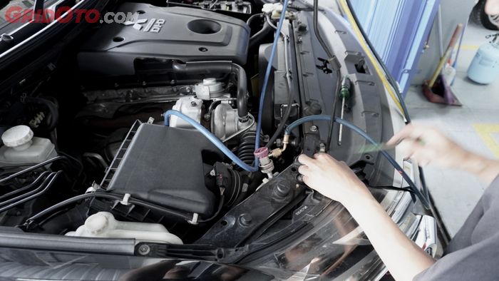 ac mobil, mobil bekas, freon ac, freon ac mobil, kenapa freon mobil gak perlu ditambah, apa penyebab freon mobil gak perlu ditambah, Ini Sebabnya Freon AC Mobil Enggak Perlu Selalu Ditambah, Simak