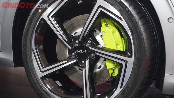 mobil bekas, rem mobil, servis rem, servis rem mobil, kenapa rem mobil harus diservis, kapan rem mobil harus diservis, Ini Sebabnya Tiap Jarak Tempuh Segini Rem Mobil Wajib Diservis