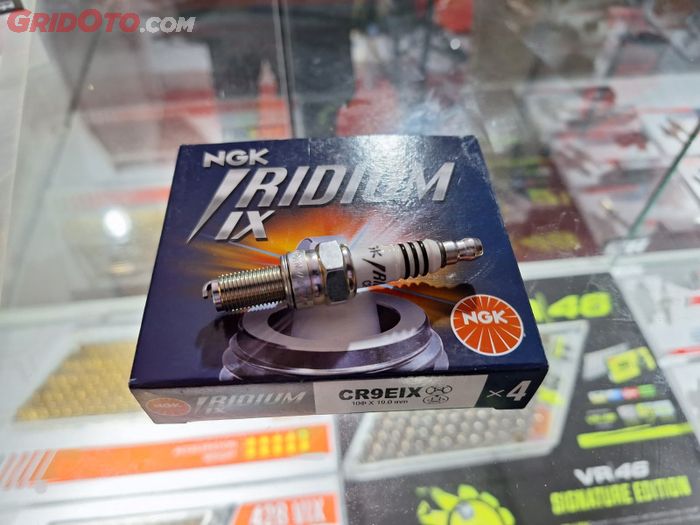 nikel, busi, pabrikan, tenaga mesin, Alasan Pabrikan Mobil Banyak Pakai Busi Tipe Iridium, Ini Kata NGK