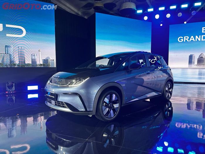 mobil, BYD Dolphin, BYD Atto 3, BYD Seal, Mobil BYD Mana yang Murah tapi Punya Spesifikasi Terbaik? Simak Ini!