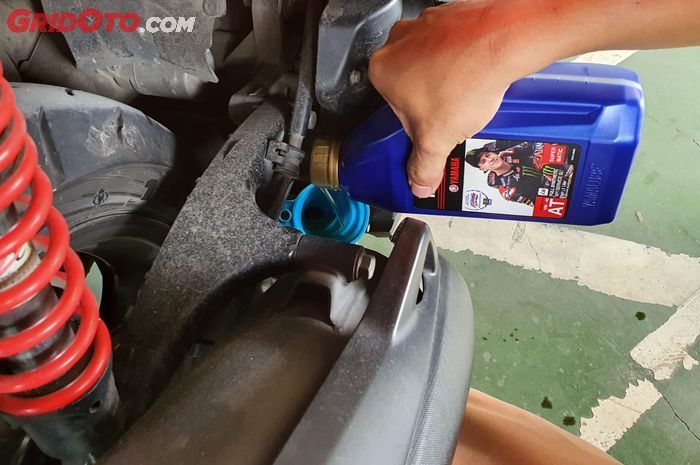 NMAX, ganti oli, yamaha nmax, mesin kasar, Awas Suka Menunda Ini Bikin Suara Mesin Yamaha NMAX Jadi Kasar