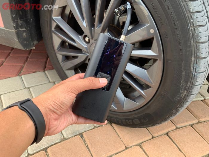 mobil bekas, pelek mobil, cara mencegah pelek mobil peang, cara mencegah pelek mobil peyang, cara mencegah pelek peyang, mencegah pelek peyang, pelek mobil peyang, Ini Tiga Cara Ampuh Mencegah Pelek Mobil Bekas Peyang Terkena Lubang