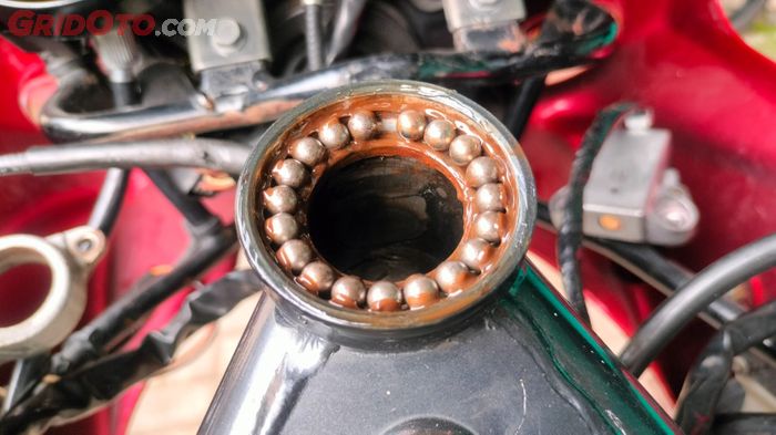 komstir motor, komstir, setang motor, setang berat, Ternyata Ini Biang Keladi Setang Motor Terasa Berat Saat Belok