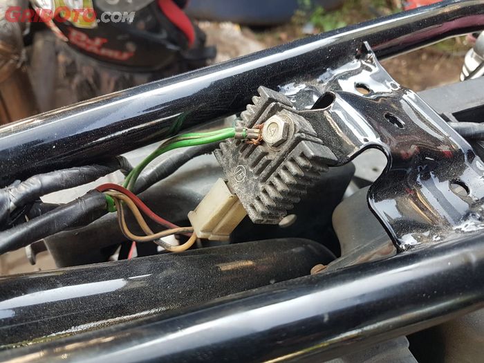 kelistrikan motor, motor bekas, Ubah Kelistrikan motor AC menjadi DC, cara mengubah kelistrikan AC jadi DC, cara mengubah kelistrikan motor, Cara Mudah Bikin Arus Kelistrikan Motor Dari AC Menjadi DC, Simak Ya