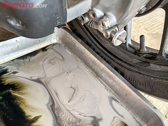 banjir jakarta, gardan, cvt motor matic, gardan motor matic, Banjir Mengepung Jakarta, Ini Dampaknya Gardan Motor Matic Kemasukan Air