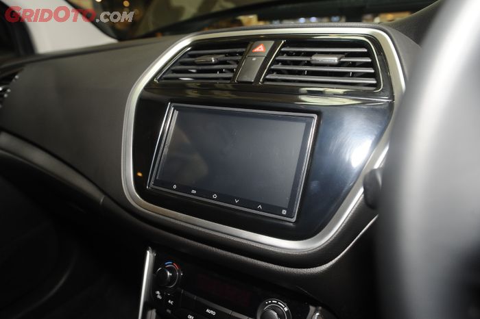 mobil bekas, head unit, head unit double din, Head Unit Single DIN, head unit mobil, Ternyata Ini Bedanya Head Unit Mobil Double Din dan Single Din