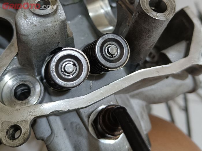 motor matic, mesin motor, mesin motor matic, penyebab tenaga mesin motor loyo, penyebab tenaga mesin loyo, apa penyebab tenaga mesin loyo, kenapa tenaga mesin motor loyo, kenapa tenaga mesin motor matic loyo, Ini Penyebab Tenaga Mesin Motor Matic Loyo, Ada Yang Longgar