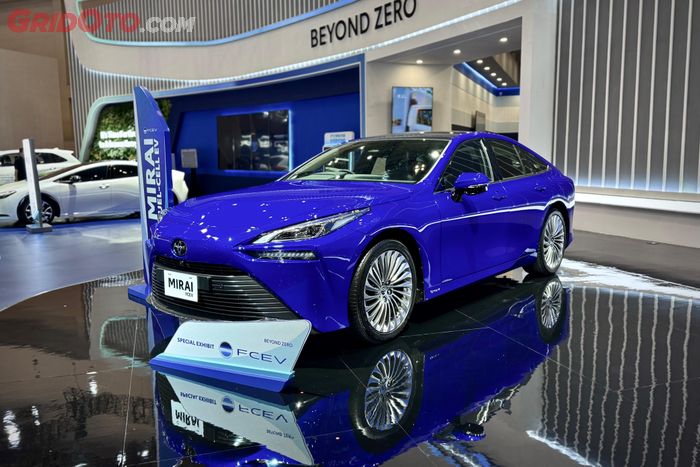 mobil hidrogen, toyota mirai, Fuel Cell Electric Vehicle (FCEV), Harga Hidrogen, Target Harga Bahan Bakar Hidrogen, Mobil Jalan 100 Km Cuma Keluar Uang Segini