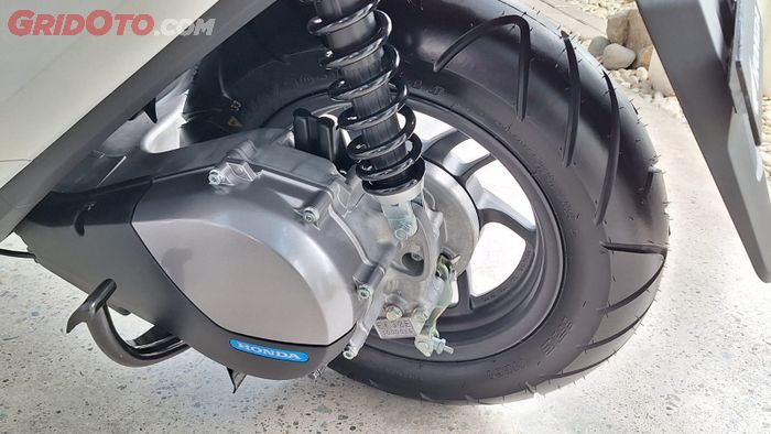 motor listrik, Honda CUV e:, CUV e:, oli motor listrik, perawatan honda cuv e:, oli Honda CUV e:, Halo Pemilik Honda CUV e:, Jangan Lupa Motor Lsitrik Ini Wajib Ganti Oli, Pakainya Tipe Ini