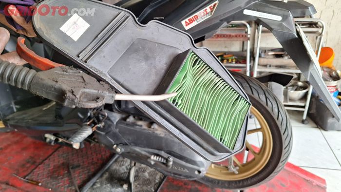 filter udara, filter, motor bekas, filter udara motor, fiter udara kering, Ternyata Ini Sebabnya Jangan Bersihkan Filter Udara Motor Bekas Pakai Angin Kompresor