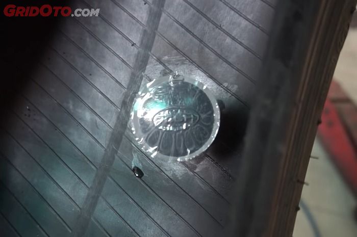 ban bocor, dinding ban mobil, dinding ban mobil bocor, tube patch, Sedikit yang Tahu, Ini Metode Tambal Dinding Ban Mobil yang Bocor