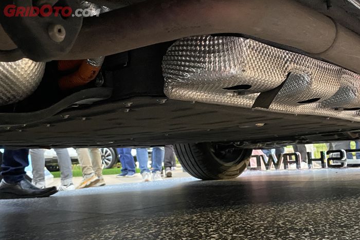 baterai, mobil baru, chery, jarak tempuh, Chery Tiggo 8 CSH, Baterai Besar, Chery Tiggo 8 CSH Bisa Sampai Kota Ini Gak Pakai Bensin