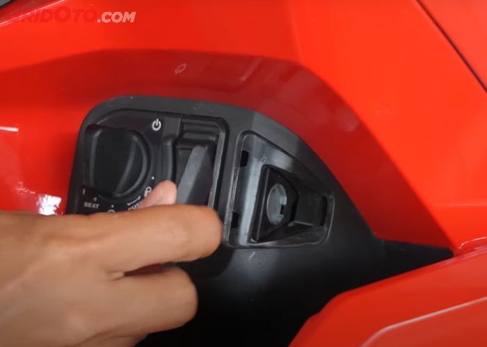 kunci, motor honda, keyless, kunci emergency vario 150, Honda Smart Key System, Banyak yang Salah Sangka, Ini Fungsi Kunci Emergency di Motor Honda