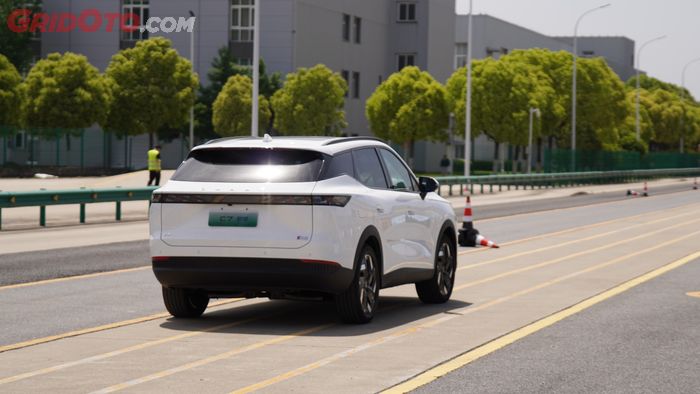 jarak tempuh, Omoda, Omoda 7, Super Hybrid System, OMODA 7 SHS, Mobil Plug-in Hybrid Dengan Jarak Tempuh 1.400 Km