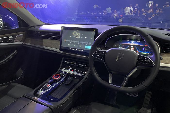 mobil baru, Polytron, interior, akomodasi, Polytron G3, Intip Kabin Polytron G3. Mewah, Lega Buat Penumpang, Fitur Banyak!