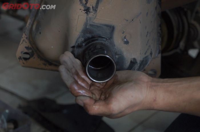 tangki motor, tangki, tangki bensin, air masuk tangki, Jangan Panik, Lakukan Hal Ini Kalau Air Masuk Ke Tangki Motor