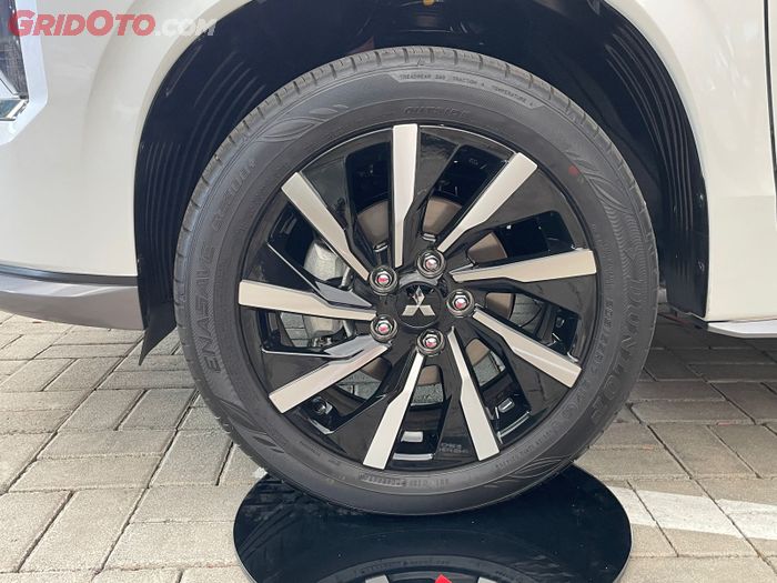 xpander, pt mitsubishi motors krama yudha sales indonesia (mmksi), xpander ultimate, Xpander Cross, Active Yaw Control, New Xpander 2025 Disematkan Fitur Active Yaw Control, Ini Fungsi dan Manfaatnya