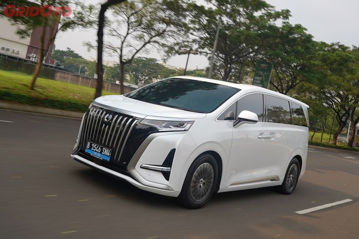 gaikindo, toyota alphard, vellfire, wholesales, Denza D9, Penjualan Toyota Alphard vs Denza D9 Mei 2025, Menang Siapa Ya?