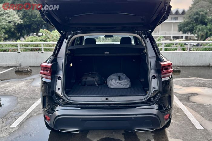 citroen, Power Tailgate, pintu bagasi, Citroen c5 aircross, Tangan Penuh Bawa Barang, Buka Bagasi Citroen C5 Aircross Tetap Mudah