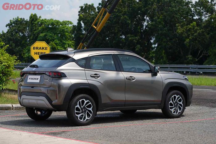 mobil baru, suzuki, pilihan warna, Termurah, Suzuki Fronx, Suzuki Fronx Termurah Cuma Rp 250 jutaan, Pilihan Warnanya Apa Saja?