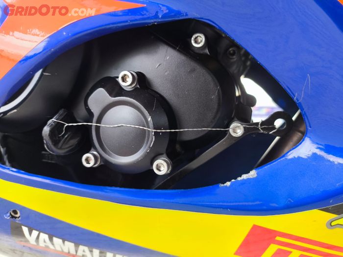 motor, motor balap, yamaha sunday race, kaliper rem, safety wire, Terjawab Ini Fungsi Kawat yang Banyak Mengikat Baut Motor balap