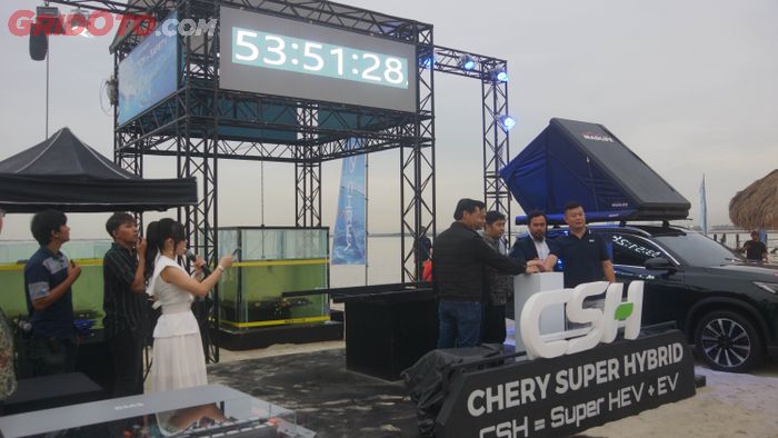 baterai, chery, PT Chery Sales Indonesia, Tiggo, Tiggo 8 CSH, Gokil, Chery Tes Baterai Tiggo 8 CSH Direndam Air Laut Hampir 54 Jam!