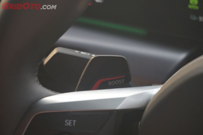 akselerasi, mobil listrik, BMW iX1, BMW iX1 eDrive20 M Sport, Punya Fasilitas Boost, BMW iX1 M Sport Bisa Berakselerasi Secepat Ini