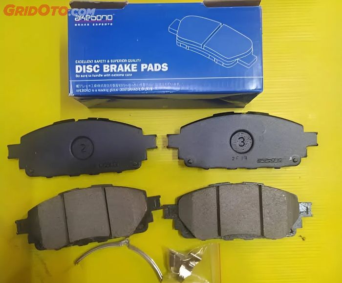 toyota, kampas rem, innova reborn, kampas rem depan, Kampas Rem Innova Diesel, Kampas Rem Depan Innova Reborn Tipis? Segini Harga OEM dan Aftermarket