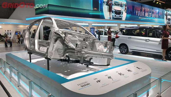 test drive, suzuki, produksi mobil, Anak Emas, Harold Donnel, Fronx, raffles hotel, Siapa Sangka, Pajangan Rangka Mobil di Sudut Itu Adalah Anak Emas Suzuki