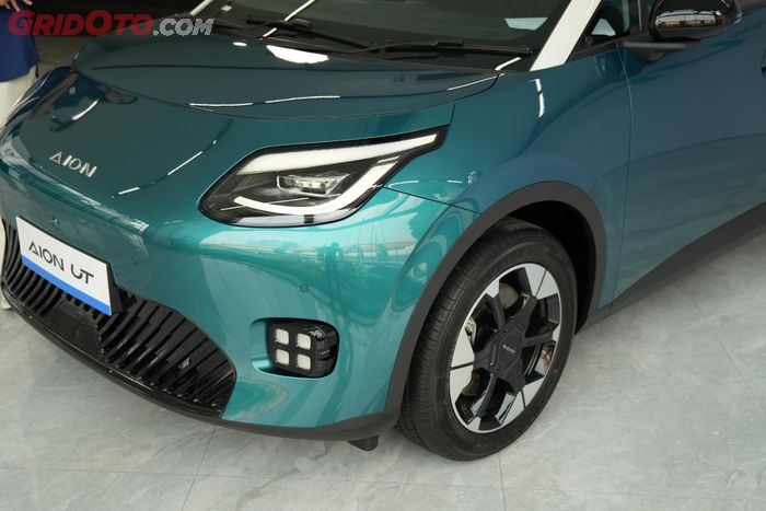 spesifikasi, mobil listrik, AION, GIIAS 2025, AION UT, Spesifikasi Mobil Listrik AION UT Yang Diperkenalkan Di Indonesia