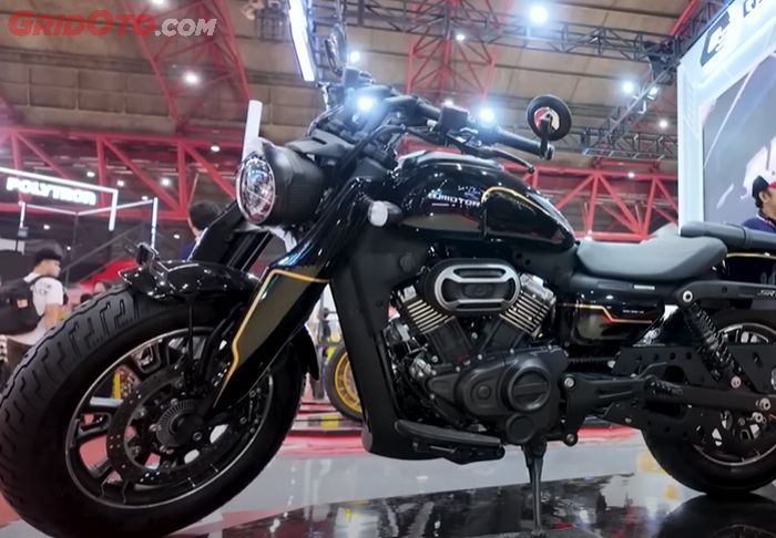 QJMotor, qjmotor srv 250, Daftar Harga 4 Motor Baru QJMotor di Indonesia, Yang Mirip Aerox Cuma Rp 29 Jutaan