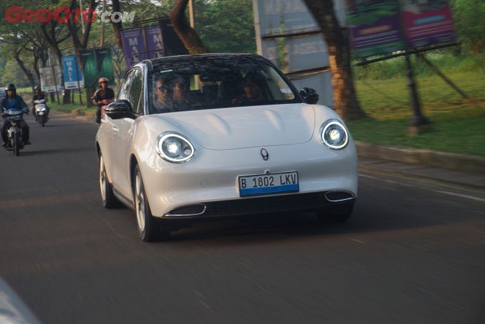 mobil baru, akselerasi, mobil listrik, GWM Ora 03, Tenaga Tidak Besar, Akselerasi GWM ORA 03 BEV Tetap Gesit Kok