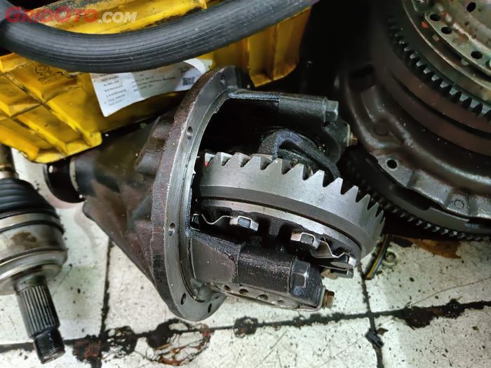 harga, singapore, toyota avanza, copotan, gardan, bunyi dengung, Mulai Bunyi Mendengung, Segini Harga Gardan Copotan Toyota Avanza