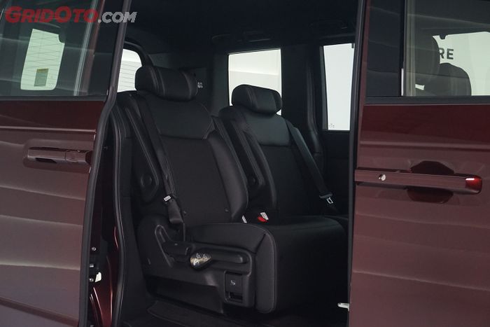 mobil baru, honda, honda step wgn, baris kedua, Honda StepWGN e:HEV, Mantap Kali, Senyaman Ini Duduk di Baris Kedua Honda Step WGN Hybrid